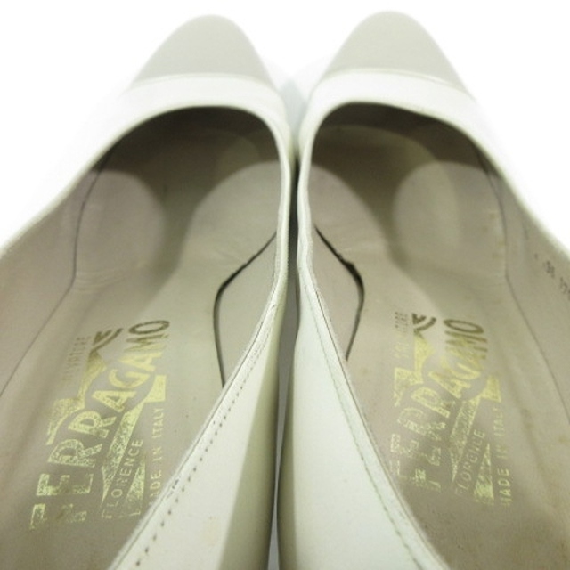 Salvatore Ferragamo(サルヴァトーレフェラガモ)のサルヴァトーレフェラガモ パンプス ヒール ポインテッドトゥ 24.5cm相当 レディースの靴/シューズ(ハイヒール/パンプス)の商品写真
