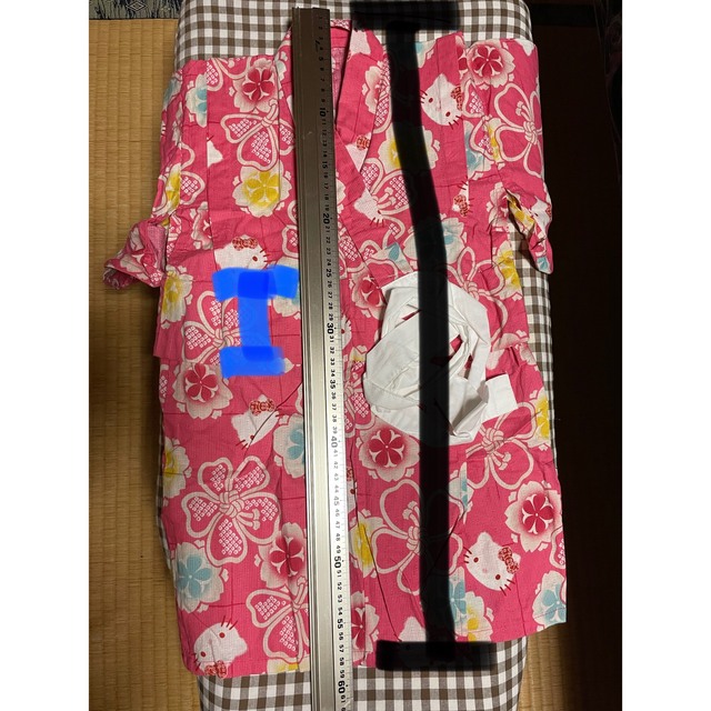 キティ　浴衣　2-4歳向け？ キッズ/ベビー/マタニティのキッズ服女の子用(90cm~)(甚平/浴衣)の商品写真