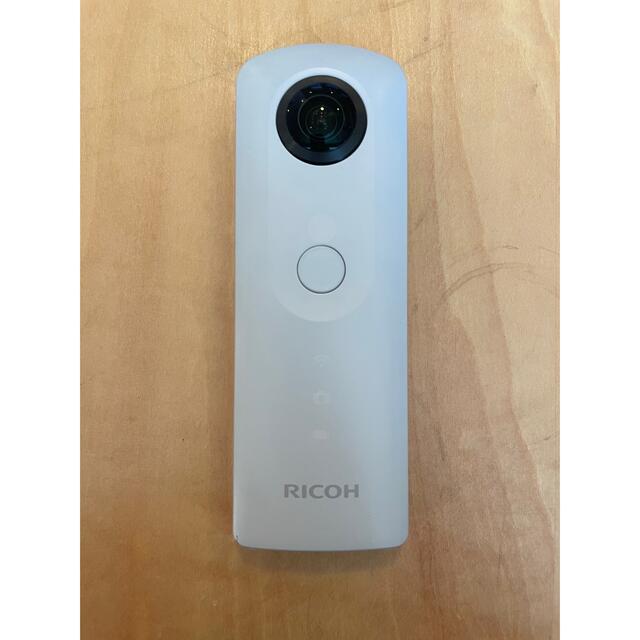 RICOH(リコー)のRICOH THETA SC スマホ/家電/カメラのカメラ(コンパクトデジタルカメラ)の商品写真