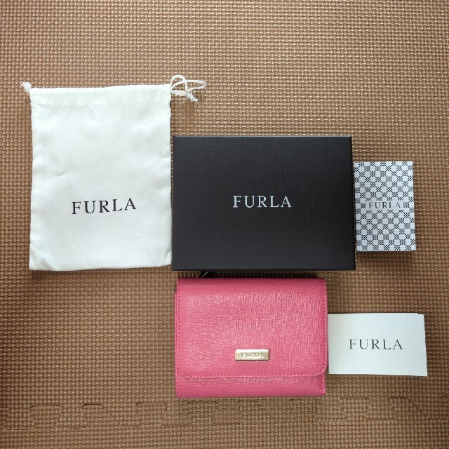 FURLA　三つ折り財布