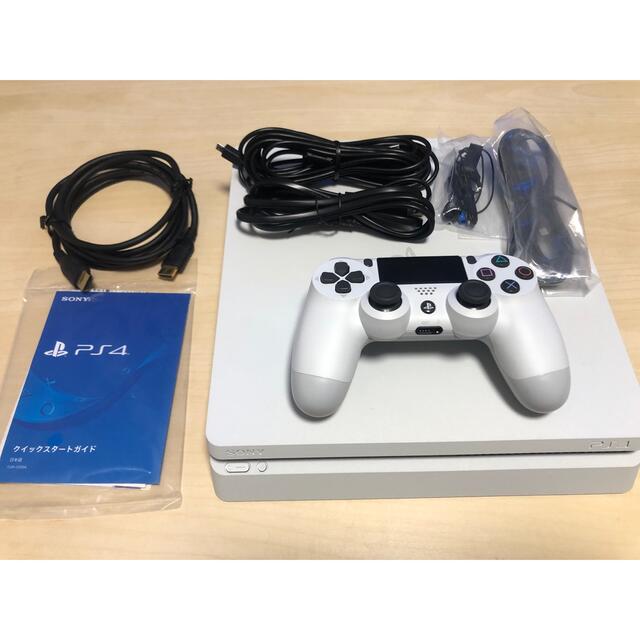 【八瀬さん専用】PlayStation4（白）500GB ⭐︎人気ソフト2本付 エンタメ/ホビーのゲームソフト/ゲーム機本体(家庭用ゲーム機本体)の商品写真