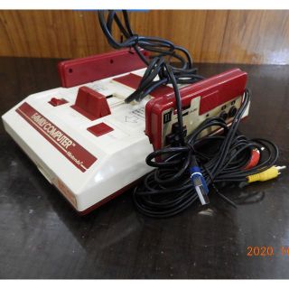 ⑬AV化ファミコン 美しい画像、USB電源でしっかり遊べる！シンプルだから実現(家庭用ゲーム機本体)