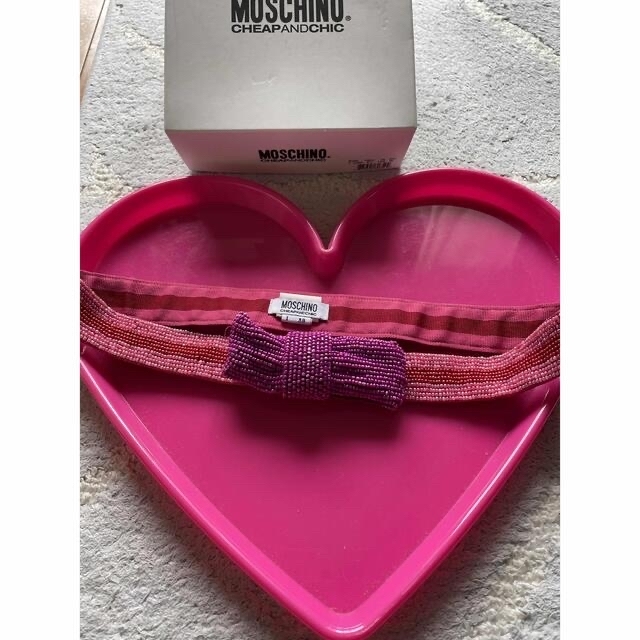 MOSCHINO(モスキーノ)のモスキーノチープ&シックビーズウエストマーク検)マルニシャネルミュウミュウ レディースのファッション小物(その他)の商品写真