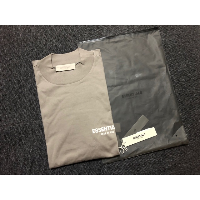 FEAR OF GOD - 【新品】ESSENTIALS LS TEE/TAUP ロゴロングスリーブT