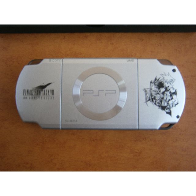 PSPハード　クライシスコア ファイナルファンタジーVII　ジャンク品 3