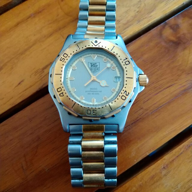 TAG Heuer(タグホイヤー)のタグホイヤー プロフェッショナル3000 メンズの時計(腕時計(アナログ))の商品写真