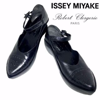 イッセイミヤケ(ISSEY MIYAKE)のイッセイミヤケ×ロベールクレジュリー 38 メリージェーン  革靴 黒 ブラック(ローファー/革靴)
