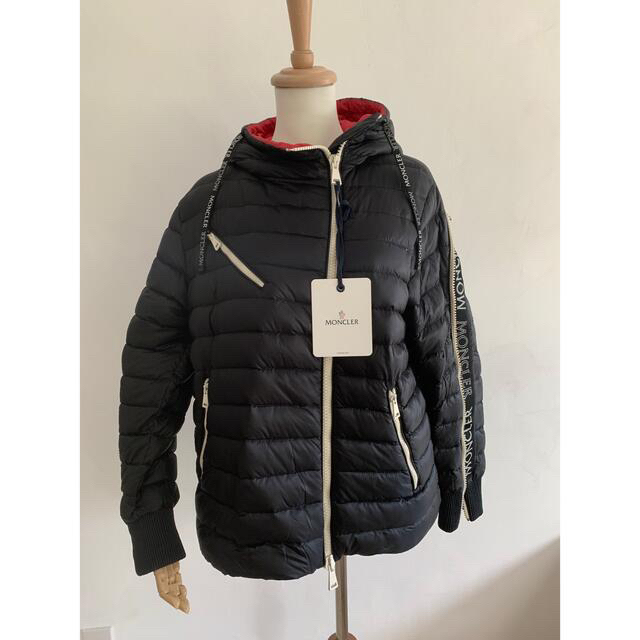 MONCLER(モンクレール)のかみ様専用　moncler STOCKHOLM バイカラーライトダウンジャケット レディースのジャケット/アウター(ダウンジャケット)の商品写真