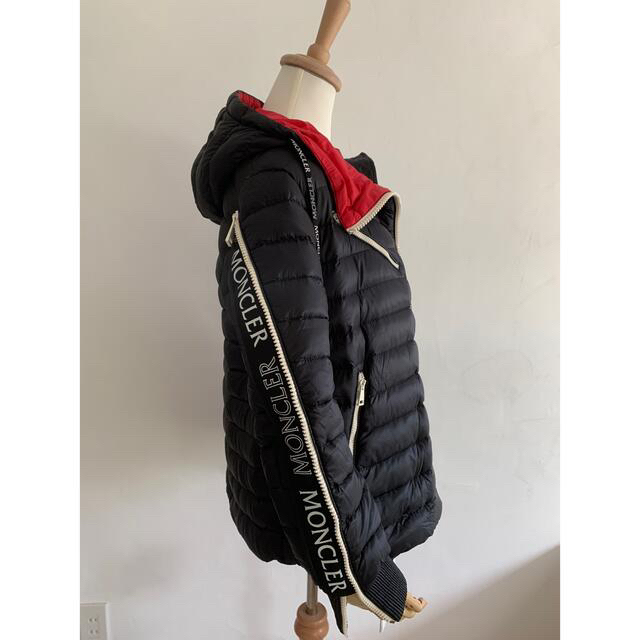 MONCLER(モンクレール)のかみ様専用　moncler STOCKHOLM バイカラーライトダウンジャケット レディースのジャケット/アウター(ダウンジャケット)の商品写真