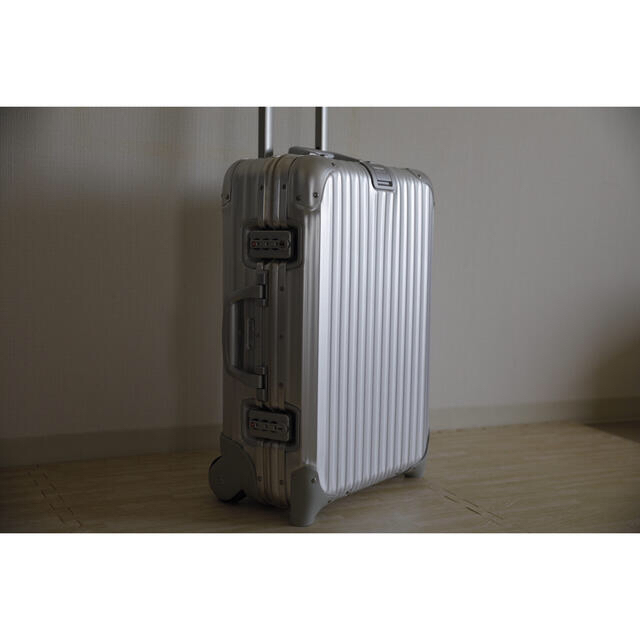 超美品 RIMOWA TOPAS リモワ トパーズ 2輪 機内持ち込み シルバー