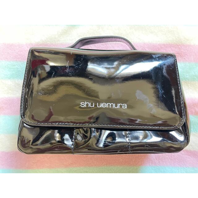 shu uemura(シュウウエムラ)のshu uemura エナメルメイクポーチ コスメ/美容のコスメ/美容 その他(その他)の商品写真