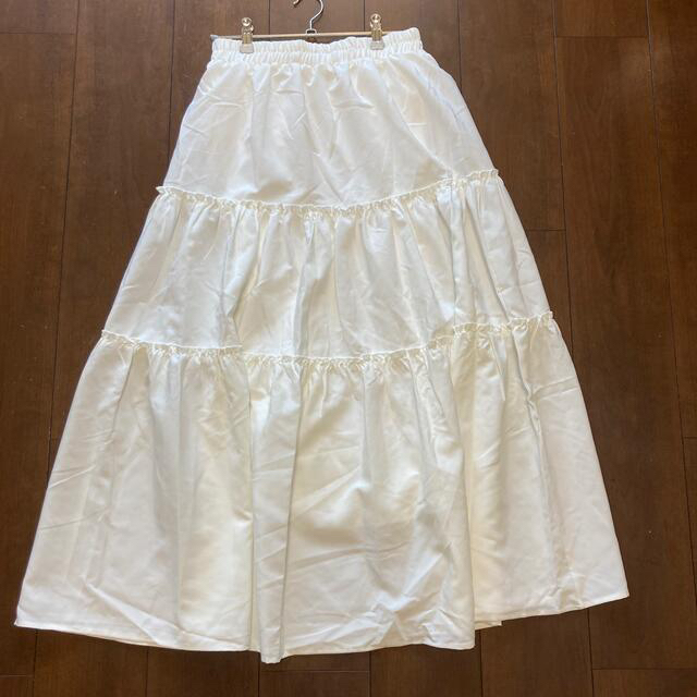 coca 白ロングスカート　ティアードスカート レディースのスカート(ロングスカート)の商品写真