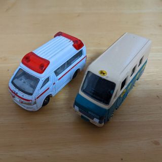 タカラトミー(Takara Tomy)のトミカ ２個 セット　救急車 クロネコヤマト レア 非売品(ミニカー)