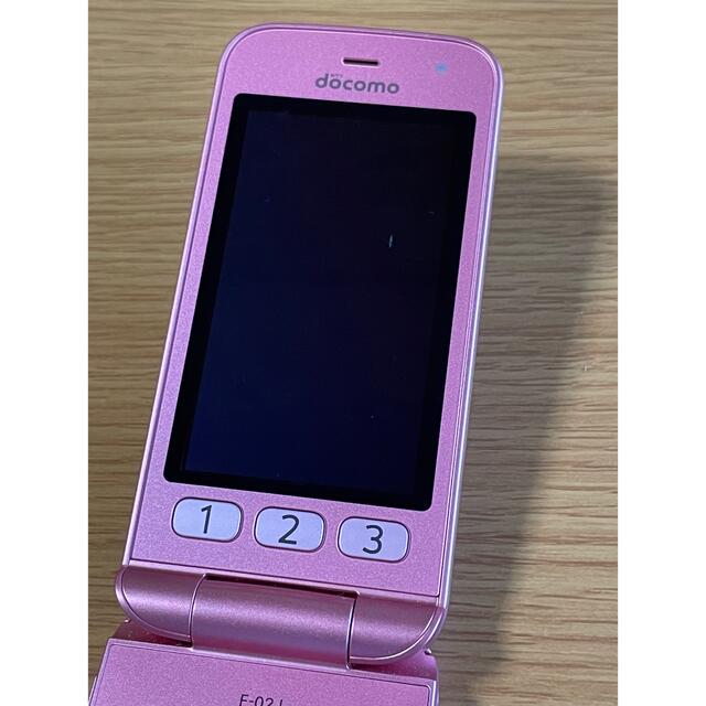 富士通(フジツウ)の美品☆ ドコモ F-02J 富士通 SIMフリー 4G 携帯電話 ピンク スマホ/家電/カメラのスマートフォン/携帯電話(携帯電話本体)の商品写真