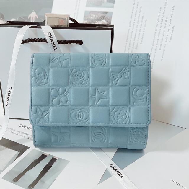 CHANEL(シャネル)の【CHANEL アイコンシリーズ】可愛い柄が特徴の廃盤品レアなお財布♡ レディースのファッション小物(財布)の商品写真