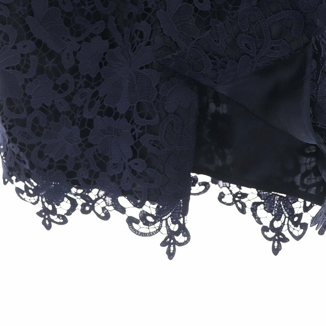 JUSGLITTY(ジャスグリッティー)のジャスグリッティー タイトスカート ひざ丈 スリット 刺繍 花柄 1 紺 ■MA レディースのスカート(ひざ丈スカート)の商品写真