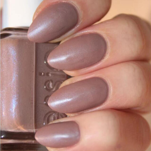 Essie(エッシー)のessie カシミヤマット 3037  ネイルカラー ポリッシュ マットネイル コスメ/美容のネイル(マニキュア)の商品写真