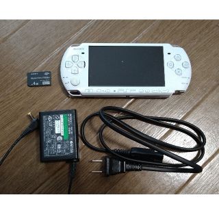 プレイステーションポータブル(PlayStation Portable)のPSP 3000 本体 パールホワイト(携帯用ゲーム機本体)