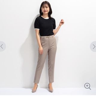 アオキ(AOKI)のAOKI ベージュパンツ　クロップド　テーパード(クロップドパンツ)