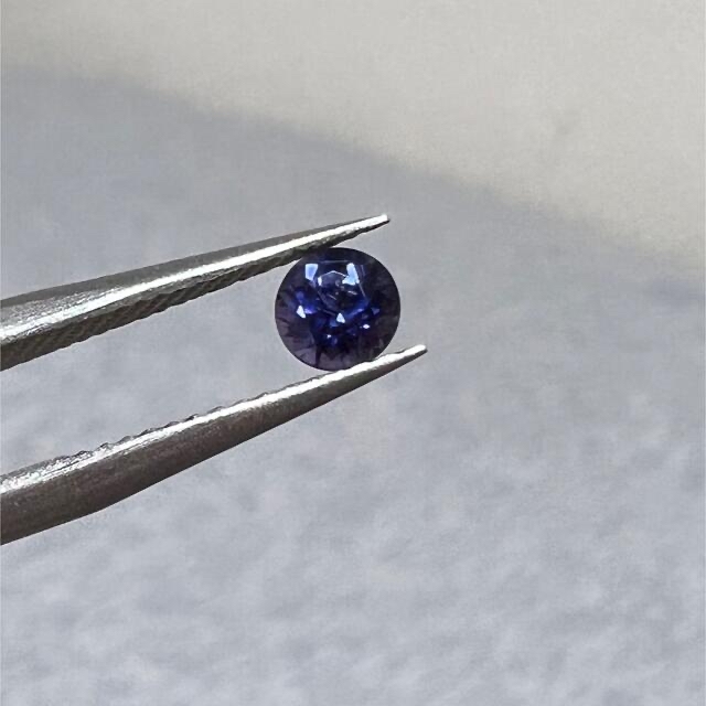 アクセサリーヴァイオレットサファイア　0.32ct 3.95mm