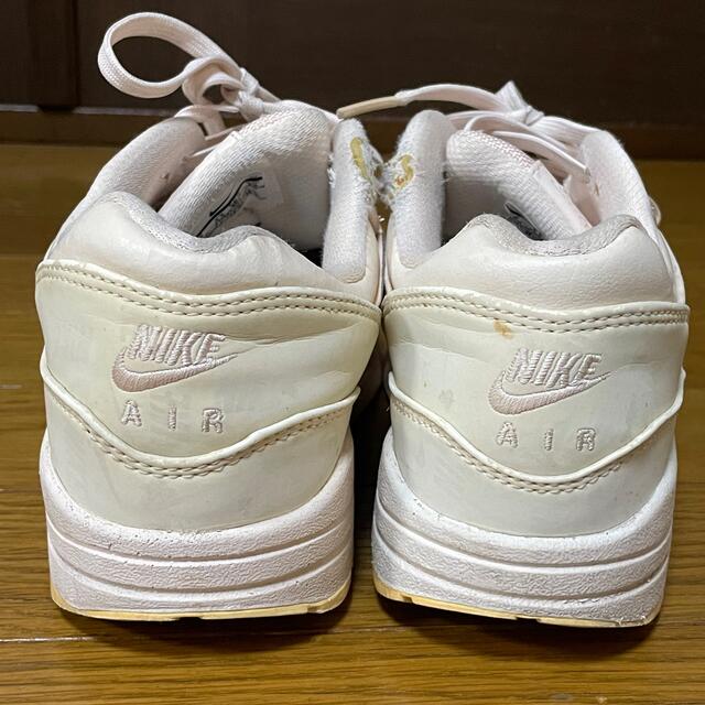 NIKE(ナイキ)のナイキ エア マックス 1 LX  ピンク レディースの靴/シューズ(スニーカー)の商品写真