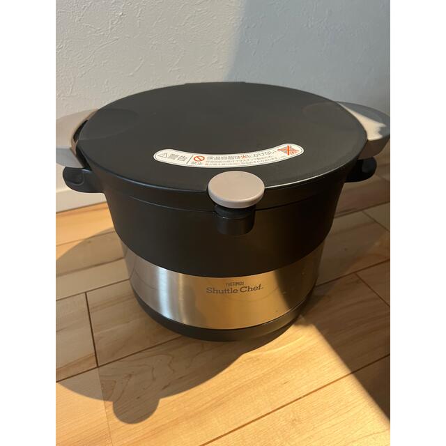 【使用少なめの美品】サーモス 真空保温調理器 シャトルシェフ KBC-3001