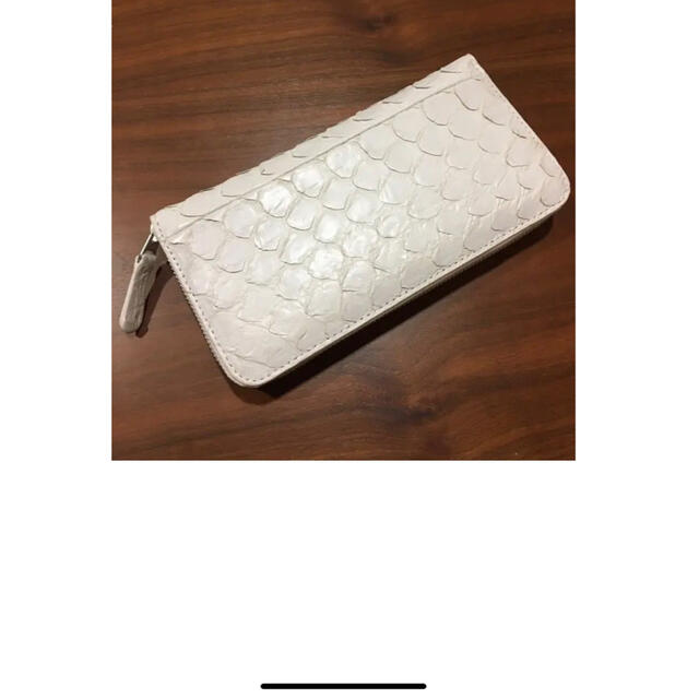 Christina A.G. クリスティーナエージー　長財布　蛇革　ホワイト レディースのファッション小物(財布)の商品写真