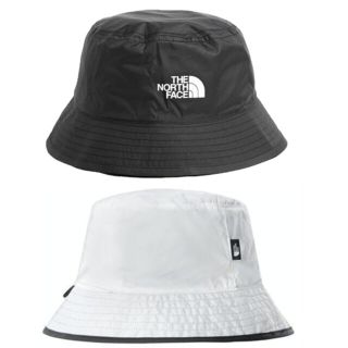 ザノースフェイス(THE NORTH FACE)の新品 THE NORTH FACE バケットハット ブラック　ホワイト　リバーシ(ハット)