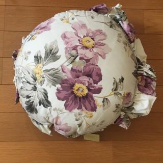 ローラアシュレイ(LAURA ASHLEY)のローラアシュレイ デコクッション 35×35cm(クッション)