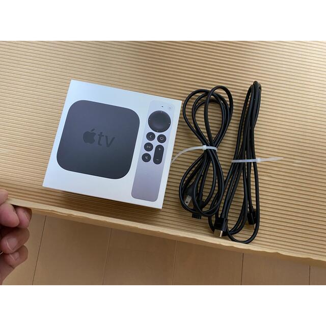 Apple(アップル)のApple TV 4KとBelkin UltraHD HDMI Cable スマホ/家電/カメラのテレビ/映像機器(その他)の商品写真