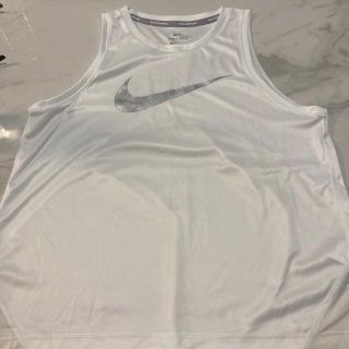 ナイキ(NIKE)のNIKE タンクトップ(タンクトップ)