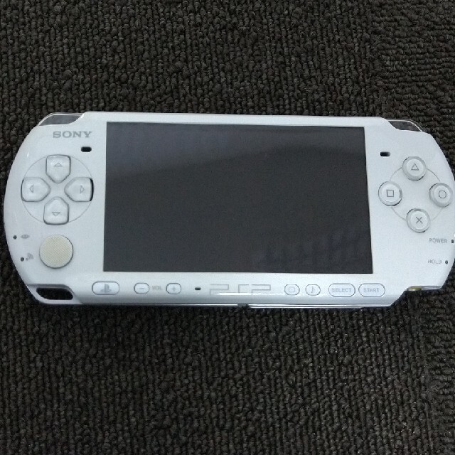 PlayStation Portable(プレイステーションポータブル)のPSP-3000 パールホワイト バッテリー欠品 エンタメ/ホビーのゲームソフト/ゲーム機本体(携帯用ゲーム機本体)の商品写真