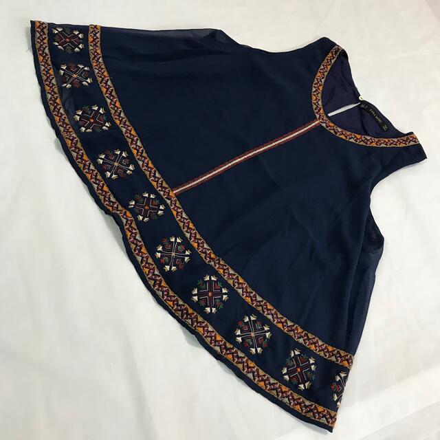 ZARA - ZARA シフォン 刺繍 エンブロイダリー フレア ノースリーブ ブラウス Mの通販 by ろびんまま☆おまとめ割引あり|ザラならラクマ