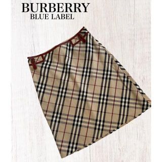 バーバリーブルーレーベル(BURBERRY BLUE LABEL)のほぼ未使用　バーバリーB.L ノバチェック　スカート　ベルト飾り(ひざ丈スカート)