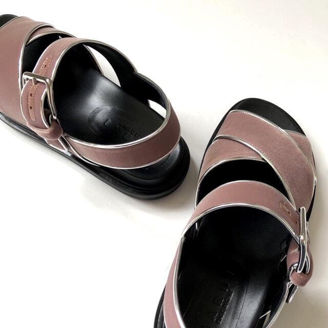 Marni(マルニ)の新品/37 MARNI マルニ フスベッド ベロア サンダル グレイッシュピンク レディースの靴/シューズ(サンダル)の商品写真