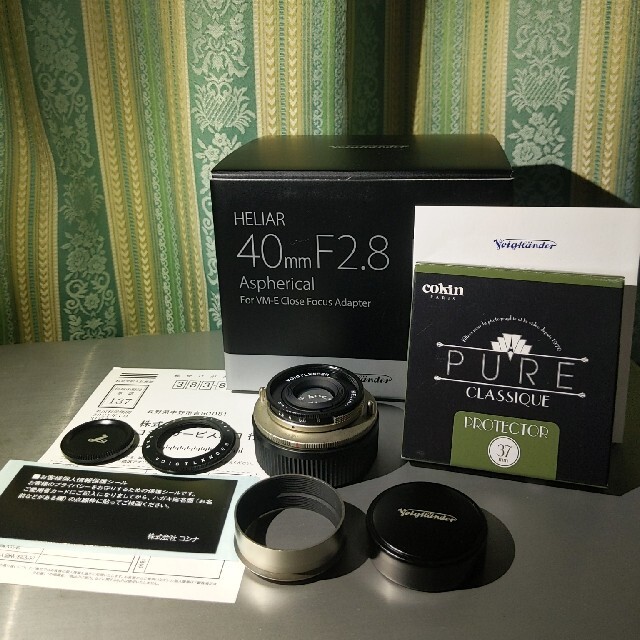 極美品　VOIGTLAENDER レンズ HELIAR 40mm F2.8