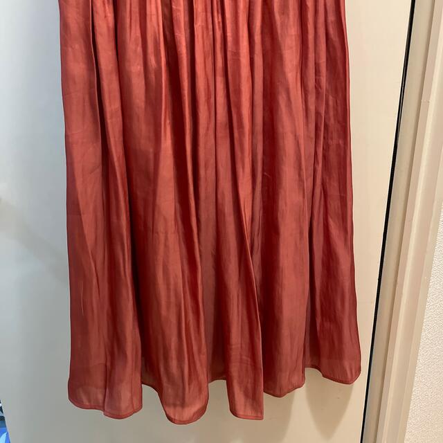 GU(ジーユー)のGU シャイニーギャザーロングスカート レディースのスカート(ロングスカート)の商品写真
