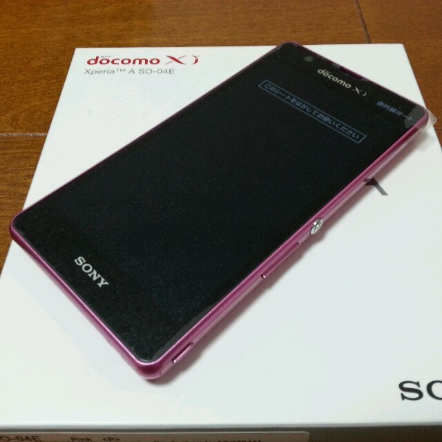 新品未使用 SO-04E Xperia A ピンク スマホ/家電/カメラのスマートフォン/携帯電話(スマートフォン本体)の商品写真