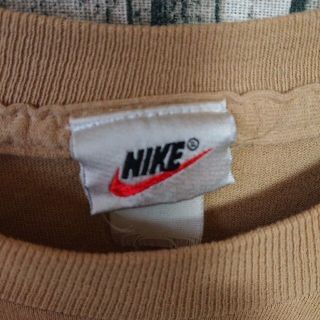 90s白タグ古着NIKEセンターロゴ刺繍Tシャツナイキベージュ-