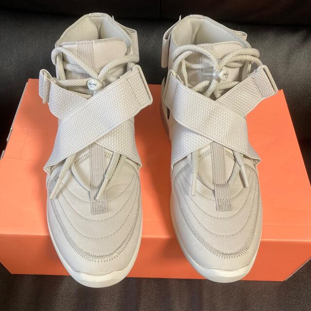 NIKE(ナイキ)のFear Of God × Nike Air Raid "Light Bone" メンズの靴/シューズ(スニーカー)の商品写真