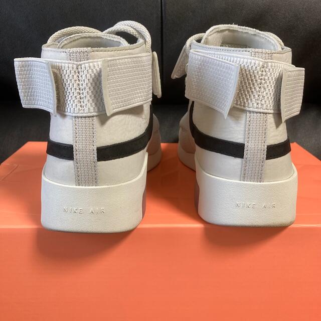 NIKE(ナイキ)のFear Of God × Nike Air Raid "Light Bone" メンズの靴/シューズ(スニーカー)の商品写真