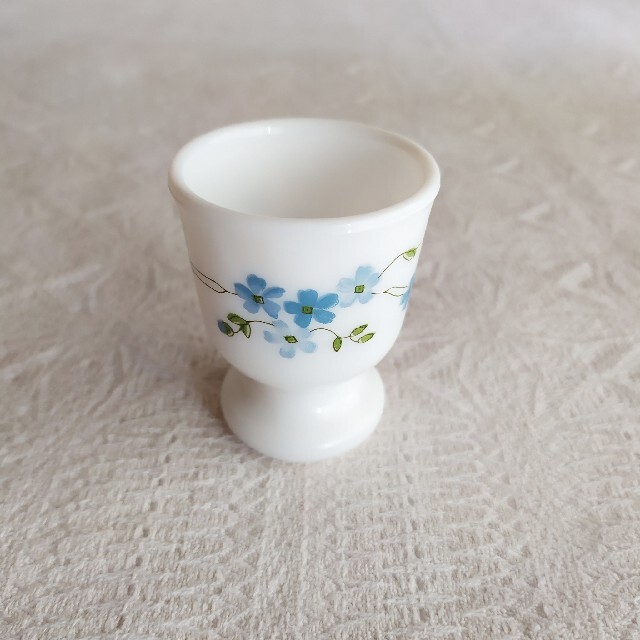 H.P.FRANCE(アッシュペーフランス)のvintage *❀ ミルクガラス  egg cup ✿  from フランス インテリア/住まい/日用品のキッチン/食器(食器)の商品写真