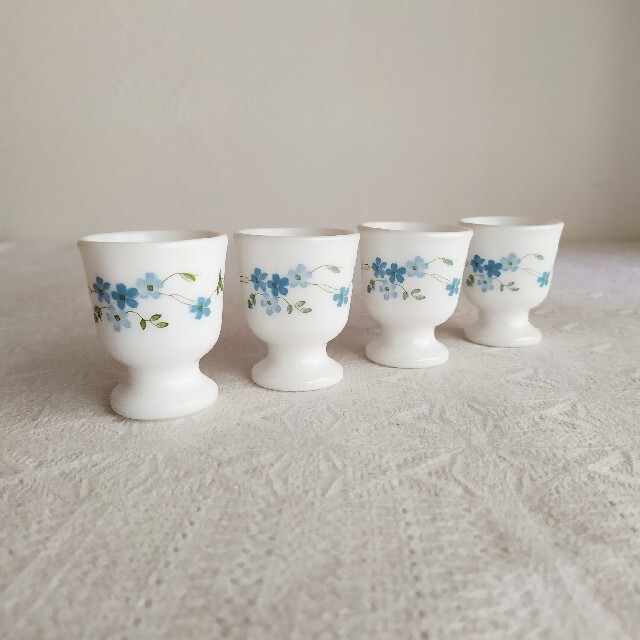 H.P.FRANCE(アッシュペーフランス)のvintage *❀ ミルクガラス  egg cup ✿  from フランス インテリア/住まい/日用品のキッチン/食器(食器)の商品写真