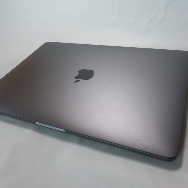 Mac (Apple)(マック)のMacBook Pro 2020 13インチ Intelモデル 充放電29回 スマホ/家電/カメラのPC/タブレット(ノートPC)の商品写真