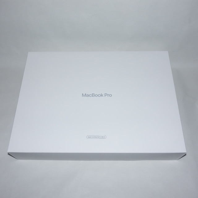 Mac (Apple)(マック)のMacBook Pro 2020 13インチ Intelモデル 充放電29回 スマホ/家電/カメラのPC/タブレット(ノートPC)の商品写真