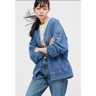 ユニクロ(UNIQLO)のユニクロ　インディゴカーディガン(カーディガン)