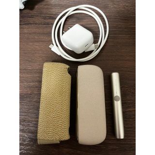 アイコス(IQOS)の【極美品】IQOSイルマ ゴールド　スリーブセット(タバコグッズ)