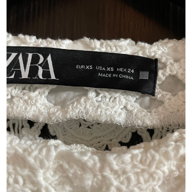 ZARA(ザラ)のタグ無し 新品未使用 今期新作ZARA   クロシェット かぎ編み  レディースのトップス(カーディガン)の商品写真