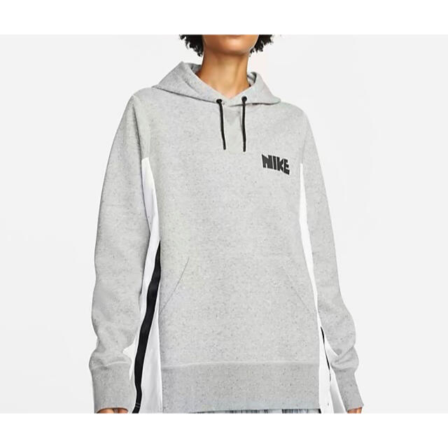 新品タグ付　NIKE sacai コラボパーカー