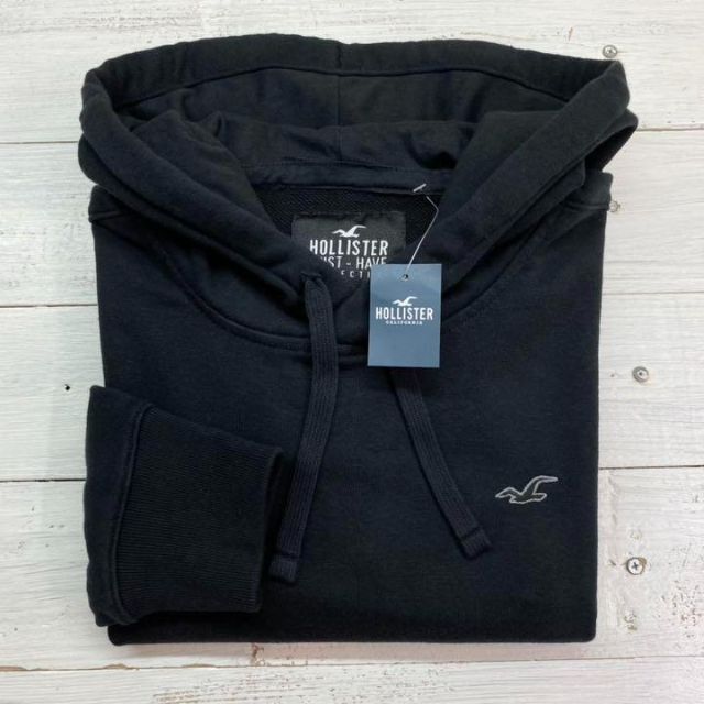 Hollister(ホリスター)の新品【メンズXS】★ホリスター★人気のワンポイント！無地パーカー/黒 メンズのトップス(パーカー)の商品写真